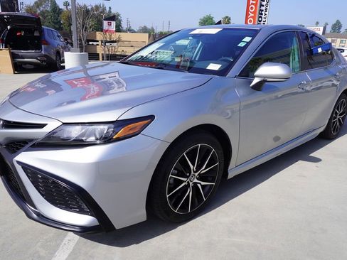 Certified 2023 Toyota Camry SE w/ Convenience Package image 4