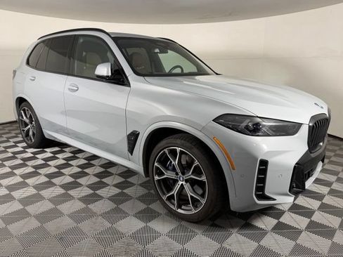 Used 2024 BMW X5 xDrive50e w/ Executive Package AWD/4WD image 9