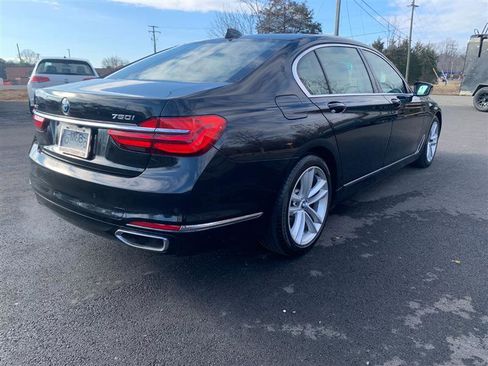 Used 2018 BMW 750i xDrive image 4