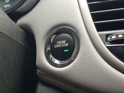 Used 2020 Chevrolet Trax LT w/ LT Convenience Package image 26