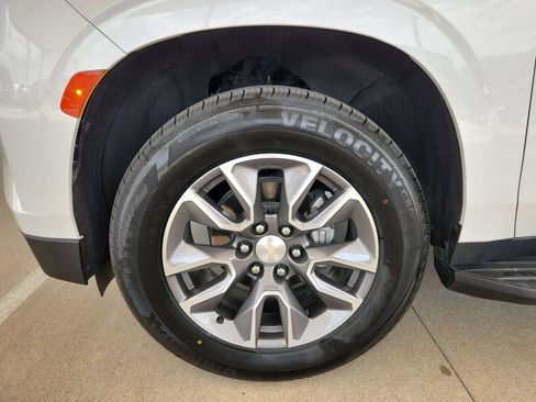 Used 2023 Chevrolet Tahoe LT w/ LT Signature Plus Package RWD image 34