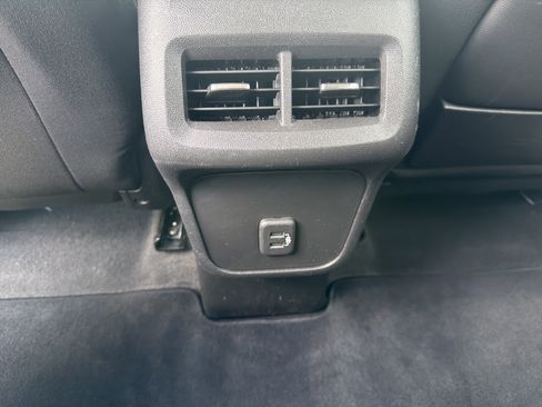 Used 2022 GMC Terrain SLE w/ Driver Convenience Package FWD image 21