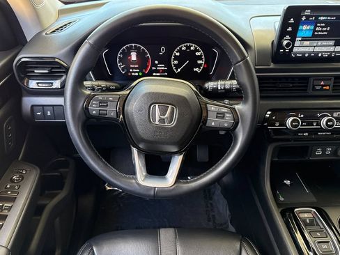 Certified 2024 Honda Pilot EX-L image 11