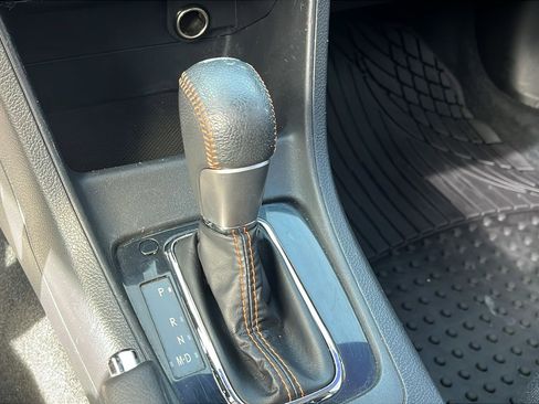 Used 2016 Subaru Crosstrek 2.0i Limited image 19