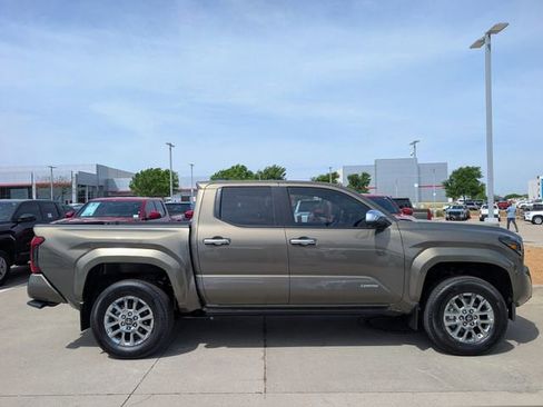 New 2026 Toyota Tacoma Limited AWD/4WD image 3