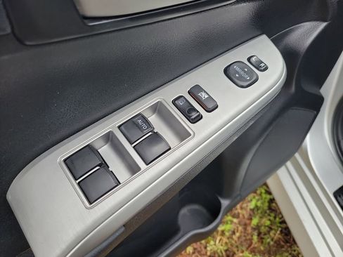 Used 2014 Toyota Camry SE image 17