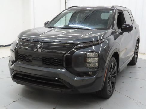 New 2026 Mitsubishi Outlander SEL Black Edition AWD/4WD image 8