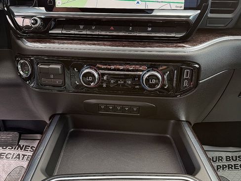 New 2026 GMC Sierra 3500 SLE image 9