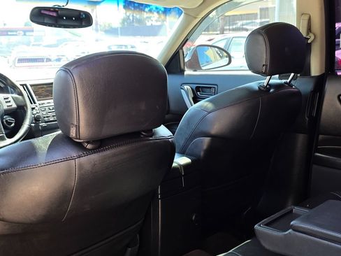 Used 2005 INFINITI FX35 2WD w/ (U01) Technology Pkg image 24