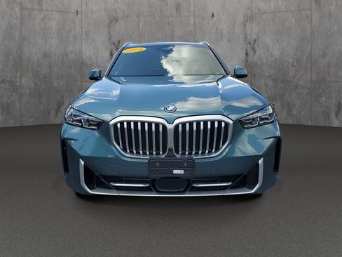 Used 2025 BMW X5 xDrive50e AWD/4WD image 2