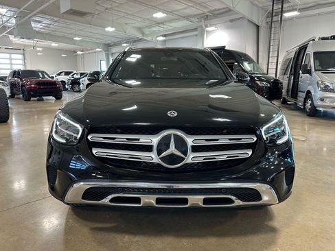 Used 2021 Mercedes-Benz GLC 300 image 2