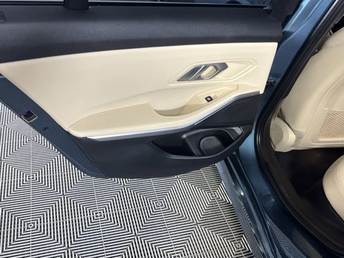 Used 2021 BMW 330e w/ Convenience Package image 27