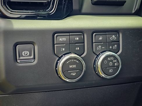 New 2026 GMC Sierra 2500 AT4X w/ AT4X AEV Edition AWD/4WD image 19