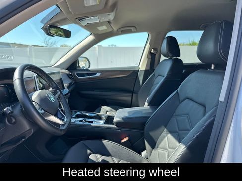 Used 2025 Volkswagen Atlas SE image 11