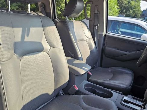 Used 2012 Nissan Frontier SL RWD image 5