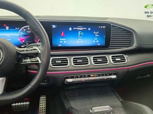 Used 2025 Mercedes-Benz GLS 450 4MATIC image 48