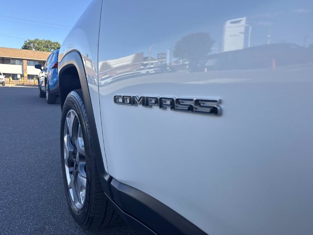 Used 2019 Jeep Compass Limited AWD/4WD image 42
