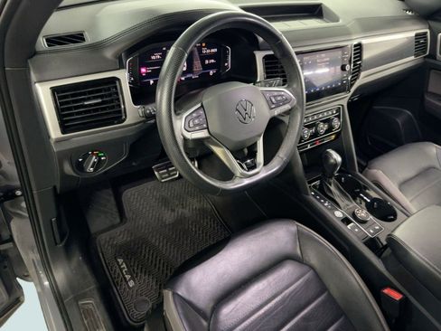 Used 2022 Volkswagen Atlas Cross Sport SEL Premium R-Line image 4