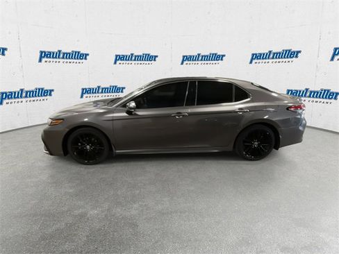 Used 2023 Toyota Camry XSE image 6