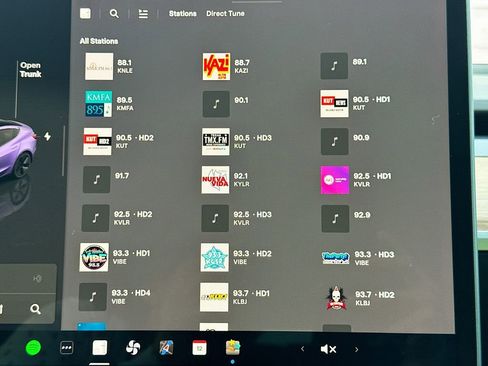 Used 2023 Tesla Model 3 Standard Range image 18