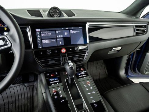 New 2026 Porsche Macan AWD/4WD image 13