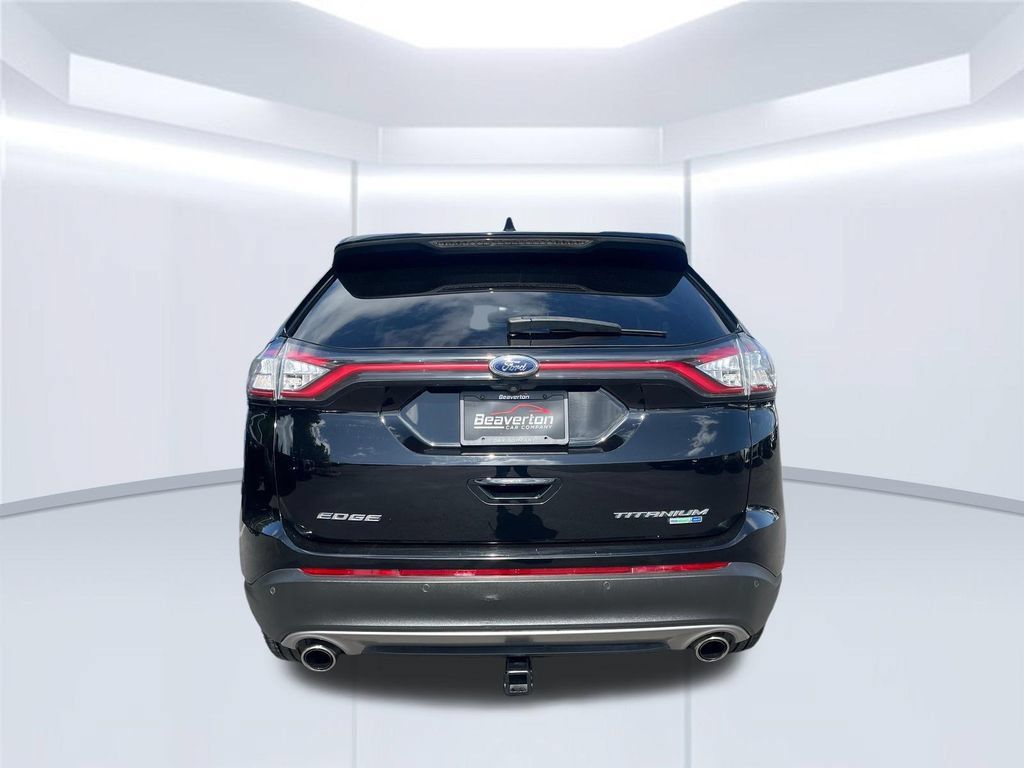 Used 2018 Ford Edge Titanium w/ Technology Package AWD/4WD image 4