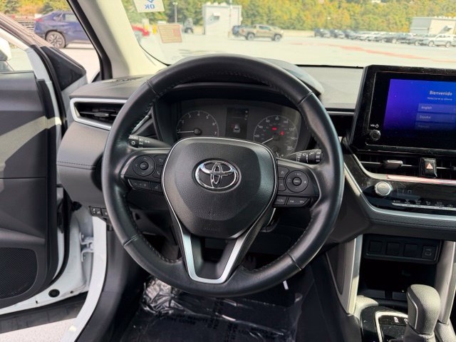 Used 2024 Toyota Corolla Cross LE w/ Moonroof Package AWD/4WD image 11
