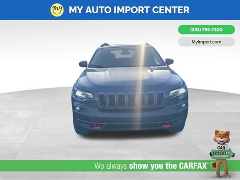 Used 2019 Jeep Cherokee Trailhawk w/ Cold Weather Group image 2