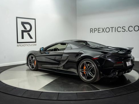 Used 2019 McLaren 570S Spider image 9