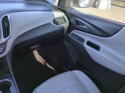 Used 2019 Chevrolet Equinox Premier AWD/4WD image 17