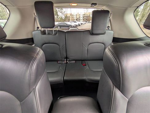 Used 2021 Nissan Armada SL w/ Captain's Chairs Package image 14