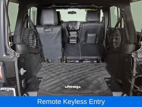 Used 2011 Jeep Wrangler Unlimited Sport image 12