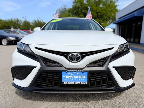 Used 2021 Toyota Camry SE FWD image 6