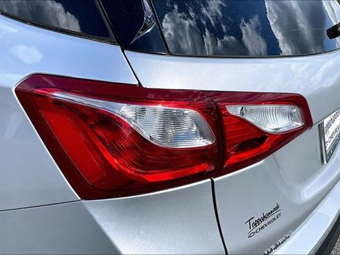 Used 2020 Chevrolet Equinox LS w/ LS Convenience Package FWD image 22