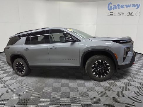 Used 2024 Chevrolet Traverse Z71 w/ LPO, Floor Liner Package AWD/4WD image 1