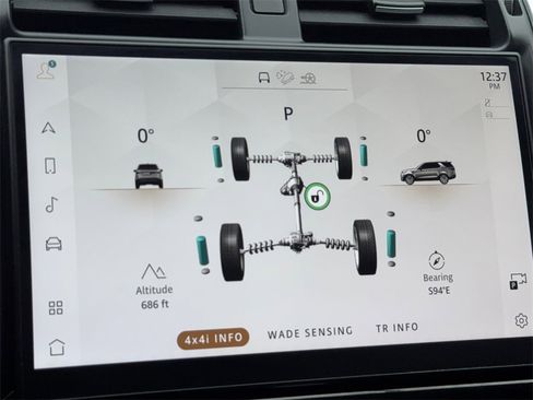 Used 2024 Land Rover Discovery S image 28