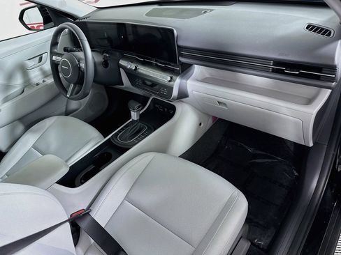 Certified 2025 Hyundai Kona SEL AWD/4WD image 30
