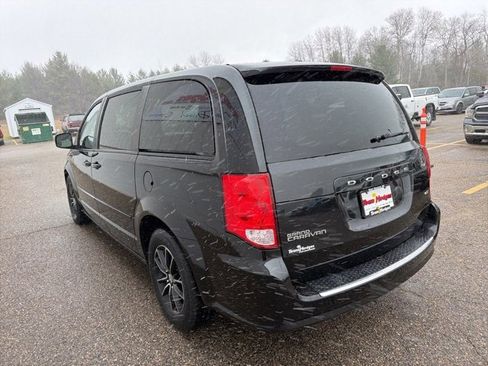 Used 2017 Dodge Grand Caravan GT image 9