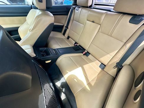 Used 2011 BMW M3 Convertible RWD image 4