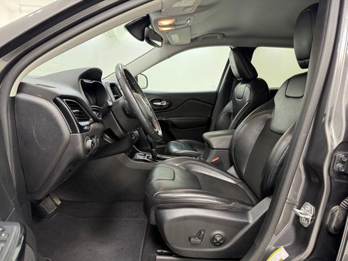 Used 2020 Jeep Cherokee Latitude Plus FWD image 14
