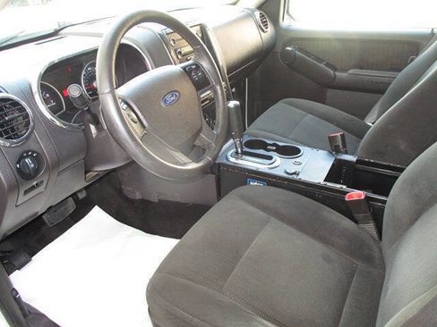 Used 2009 Ford Explorer XLT AWD/4WD image 16
