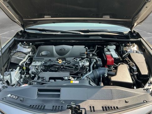 Used 2024 Toyota Camry SE FWD image 18