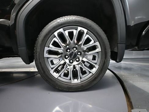 Used 2024 GMC Sierra 1500 Denali Ultimate image 13