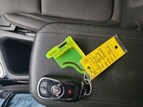 Used 2023 Buick Encore GX Select image 30