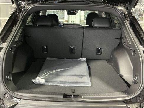 New 2026 Chevrolet Equinox EV LT image 32