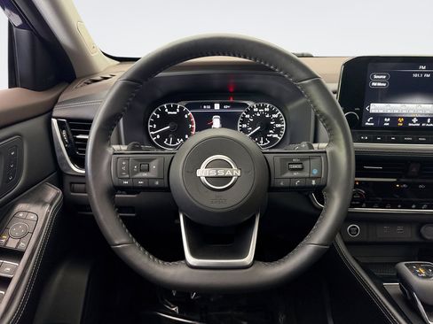 Used 2023 Nissan Rogue SL w/ SL Premium Package AWD/4WD image 12