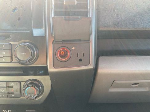 Used 2016 Ford F150 XLT w/ Equipment Group 302A Luxury image 16