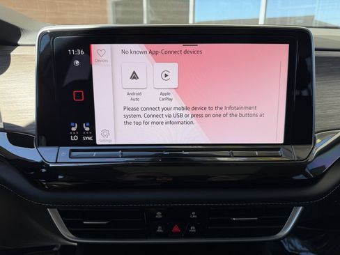 Used 2024 Volkswagen Atlas SEL Premium R-Line AWD/4WD image 23