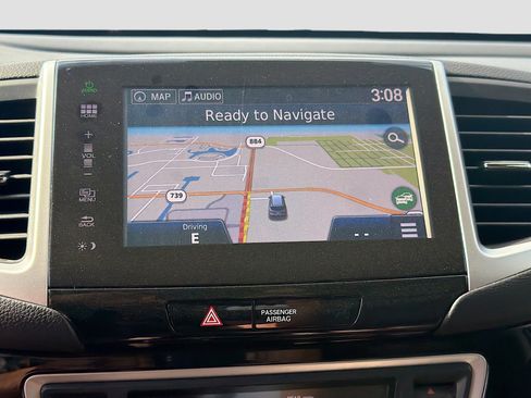 Used 2016 Honda Pilot Touring image 30