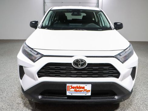 Used 2024 Toyota RAV4 LE AWD/4WD image 4